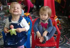 SOFI 21.měsíc a Máťa 4 roky a 12 měsíců (duben 2017)